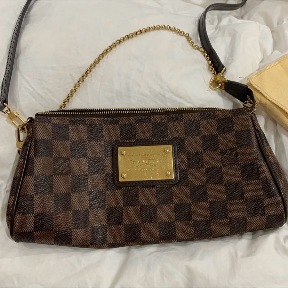 Louis Vuitton Damier Eva Pochette (authentic)